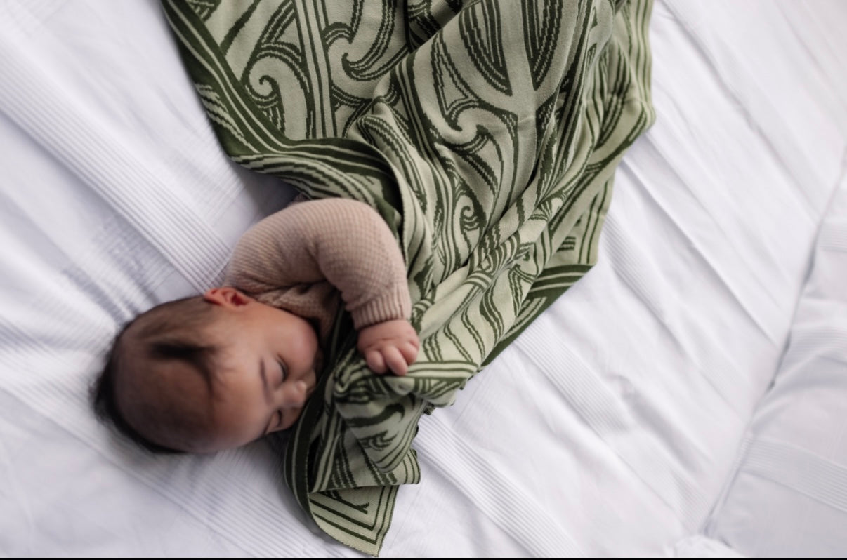 Te Piringa 100% organic cotton - Ngāhere green