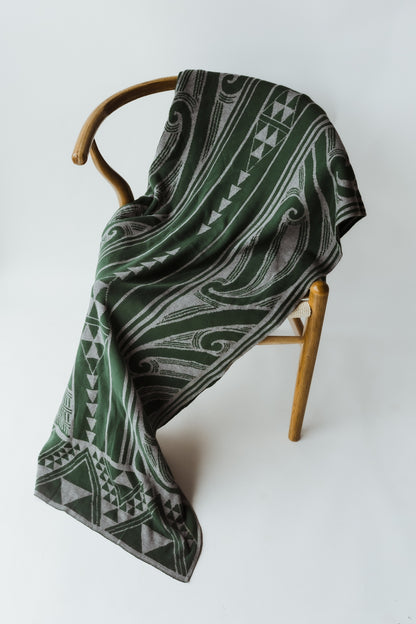 Throw Kotahitanga in Green & Gray