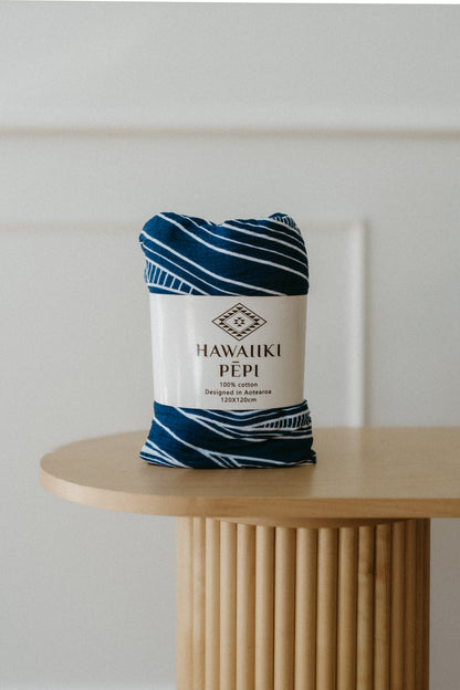 Te Ao Marama Pēpi Wrap - Navy Blue